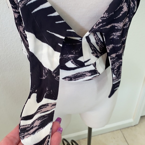 NWT Flying Tomato 🍅 Crop Top - Picture 5 of 10